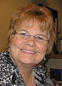 Nina Davis, Optical Manager
